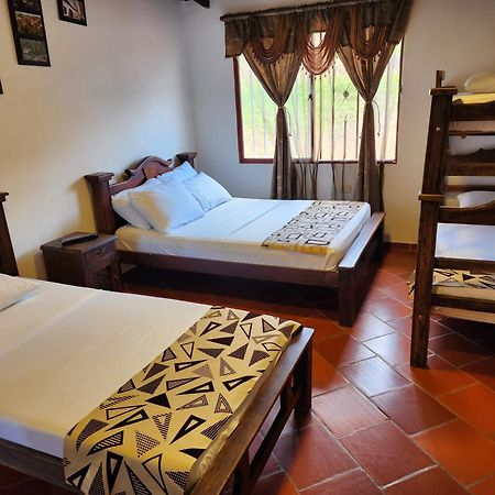 Hotel Campestre Palmas Del Zamorano San Gil Luaran gambar
