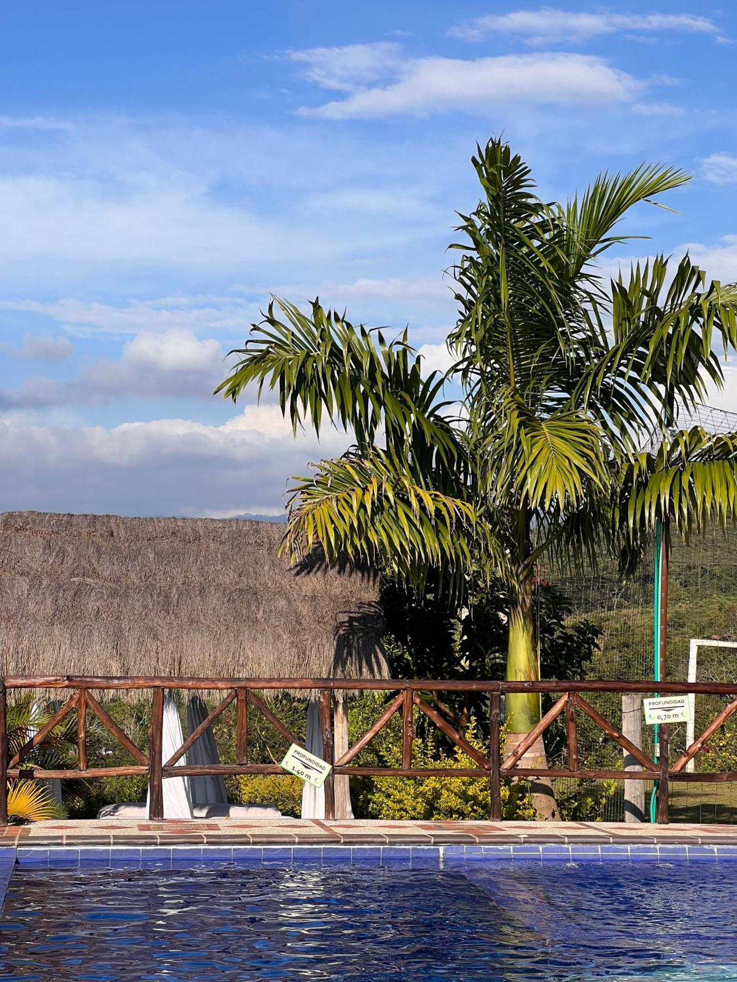 Hotel Campestre Palmas Del Zamorano San Gil Luaran gambar