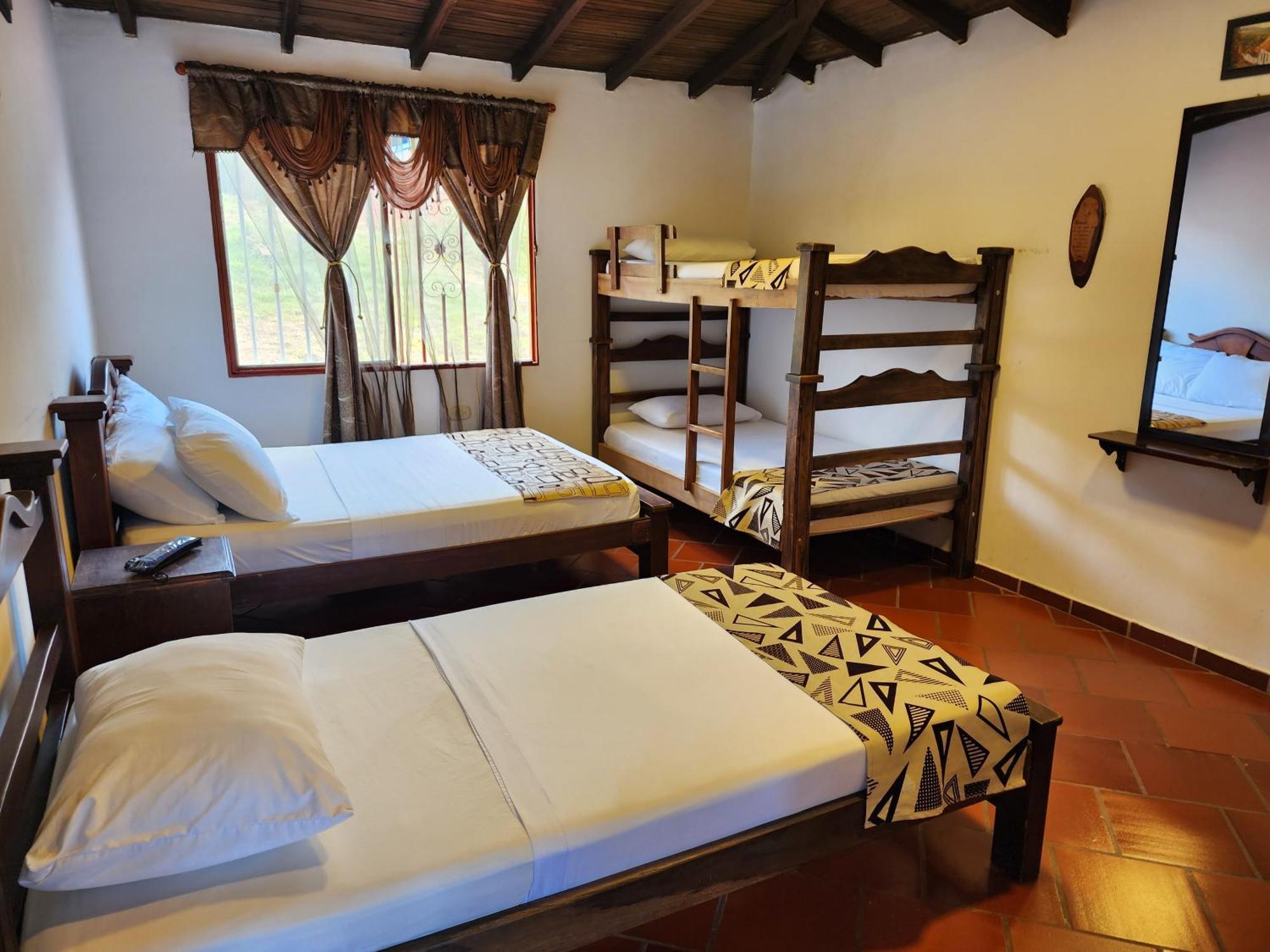 Hotel Campestre Palmas Del Zamorano San Gil Luaran gambar