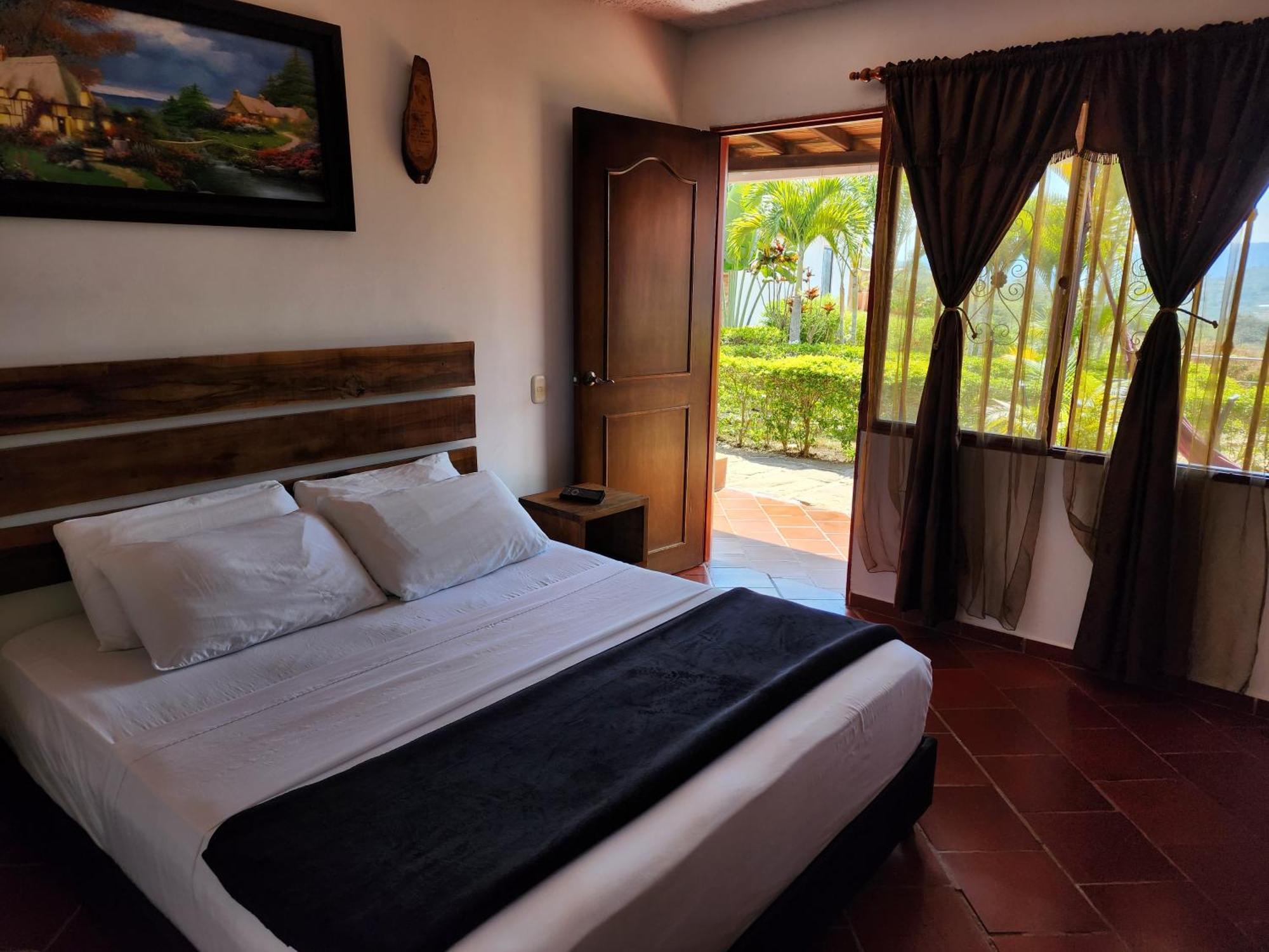 Hotel Campestre Palmas Del Zamorano San Gil Luaran gambar