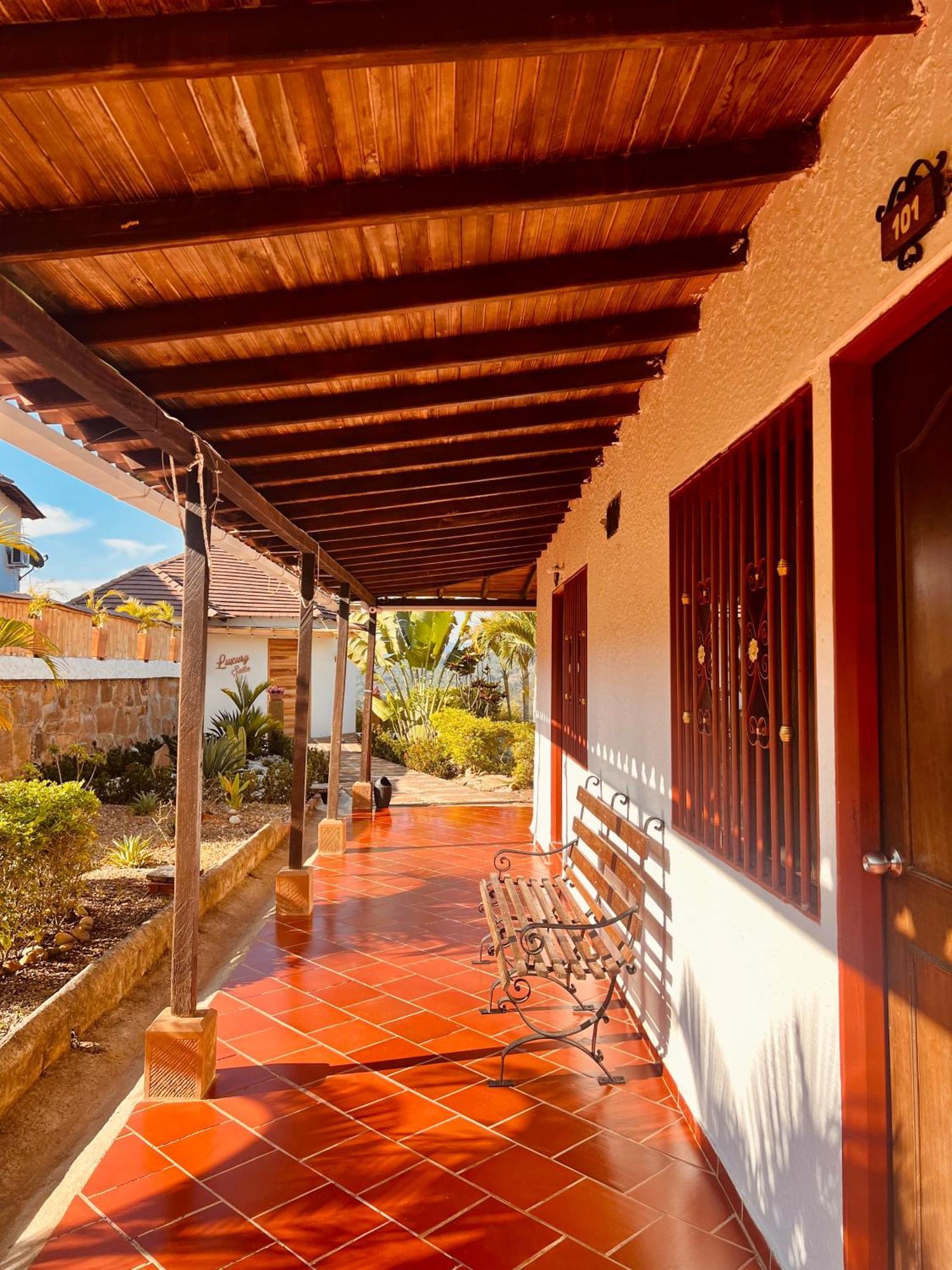 Hotel Campestre Palmas Del Zamorano San Gil Luaran gambar