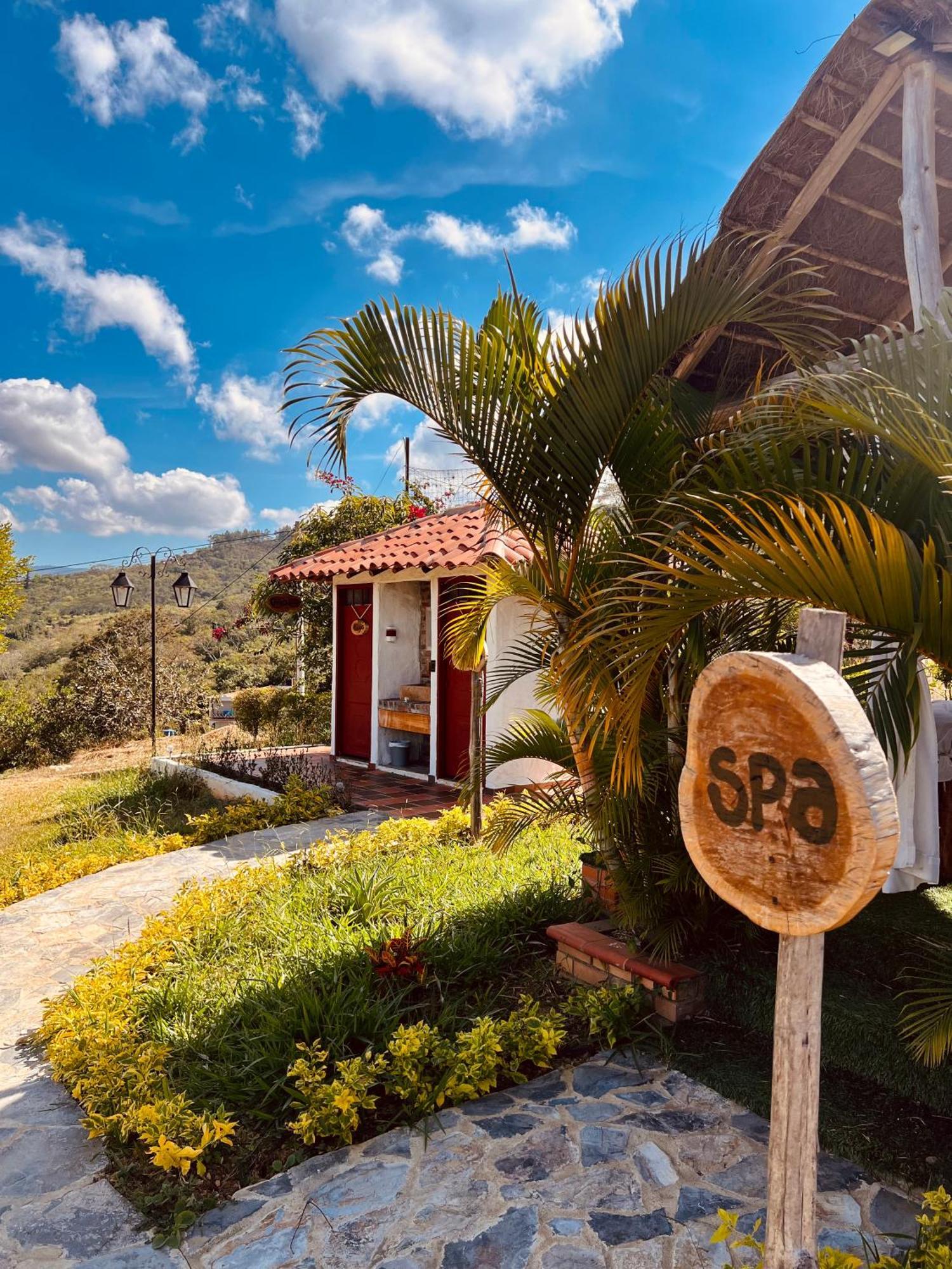 Hotel Campestre Palmas Del Zamorano San Gil Luaran gambar